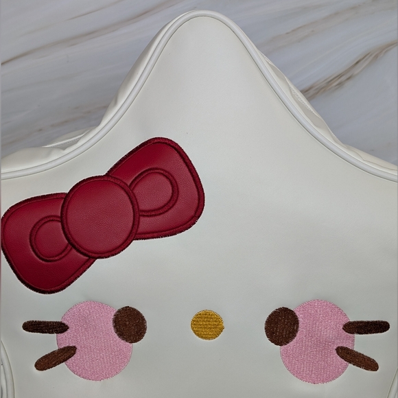 NWOT Hello Kitty Star Shaped Backpack - Picture 2 of 8
